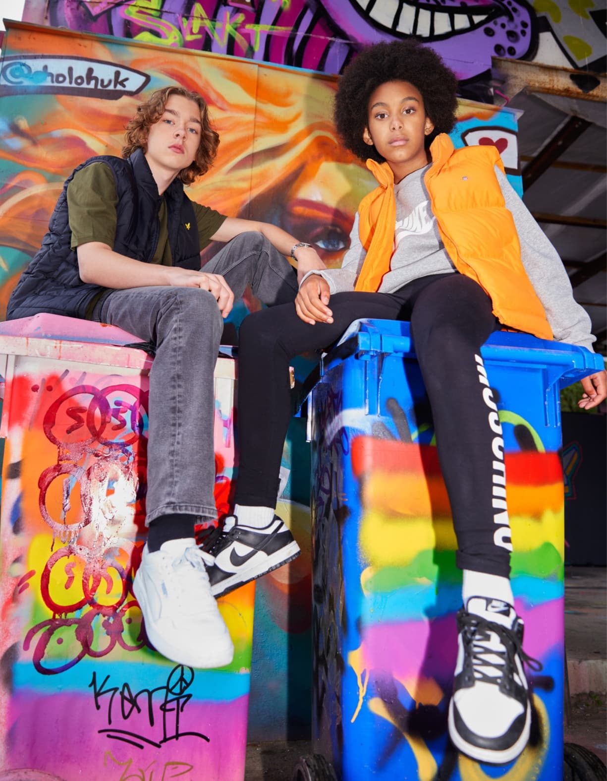 kids-brand-store-autumn_2339293-1.jpg