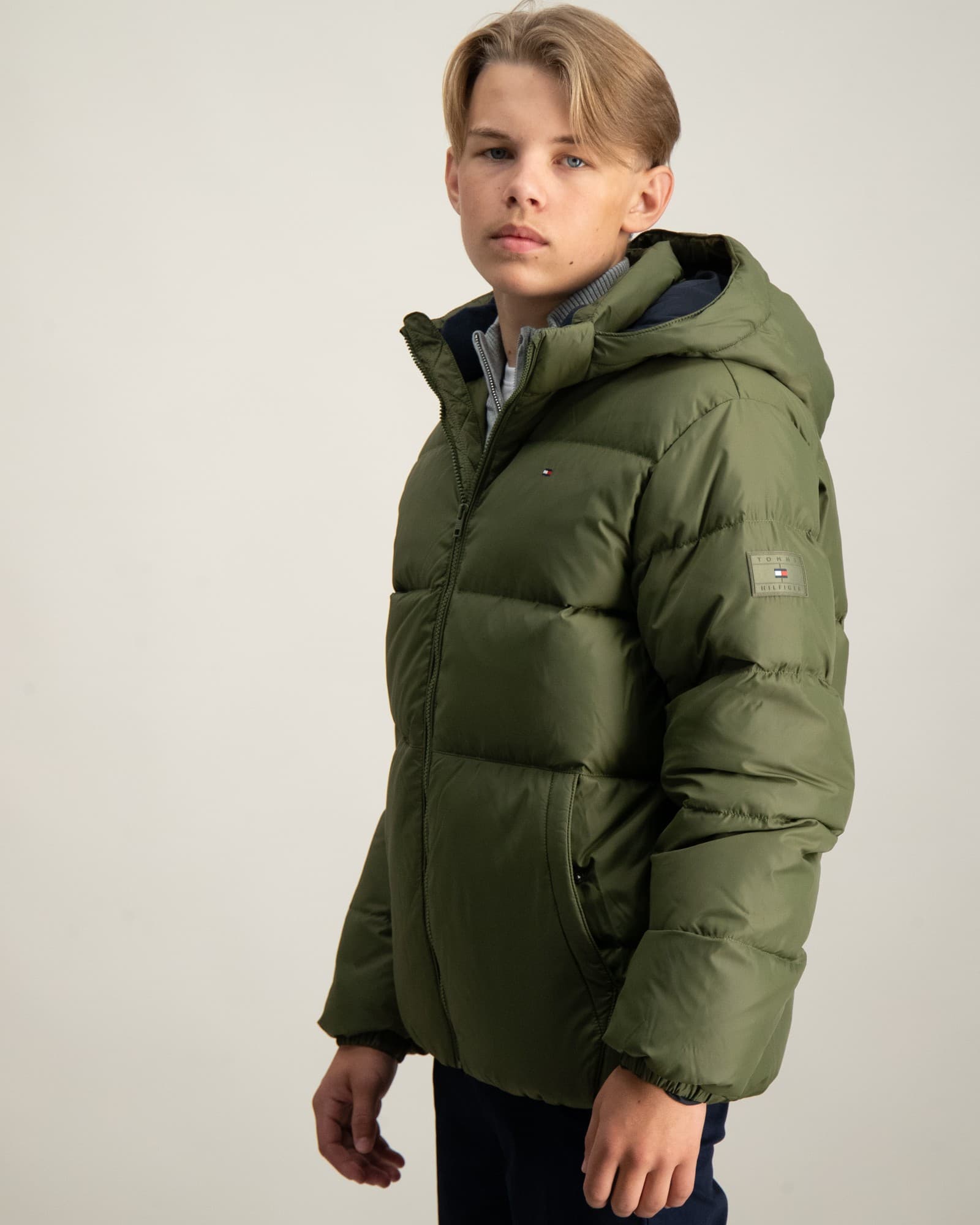 ESSENTIAL DOWN JACKET