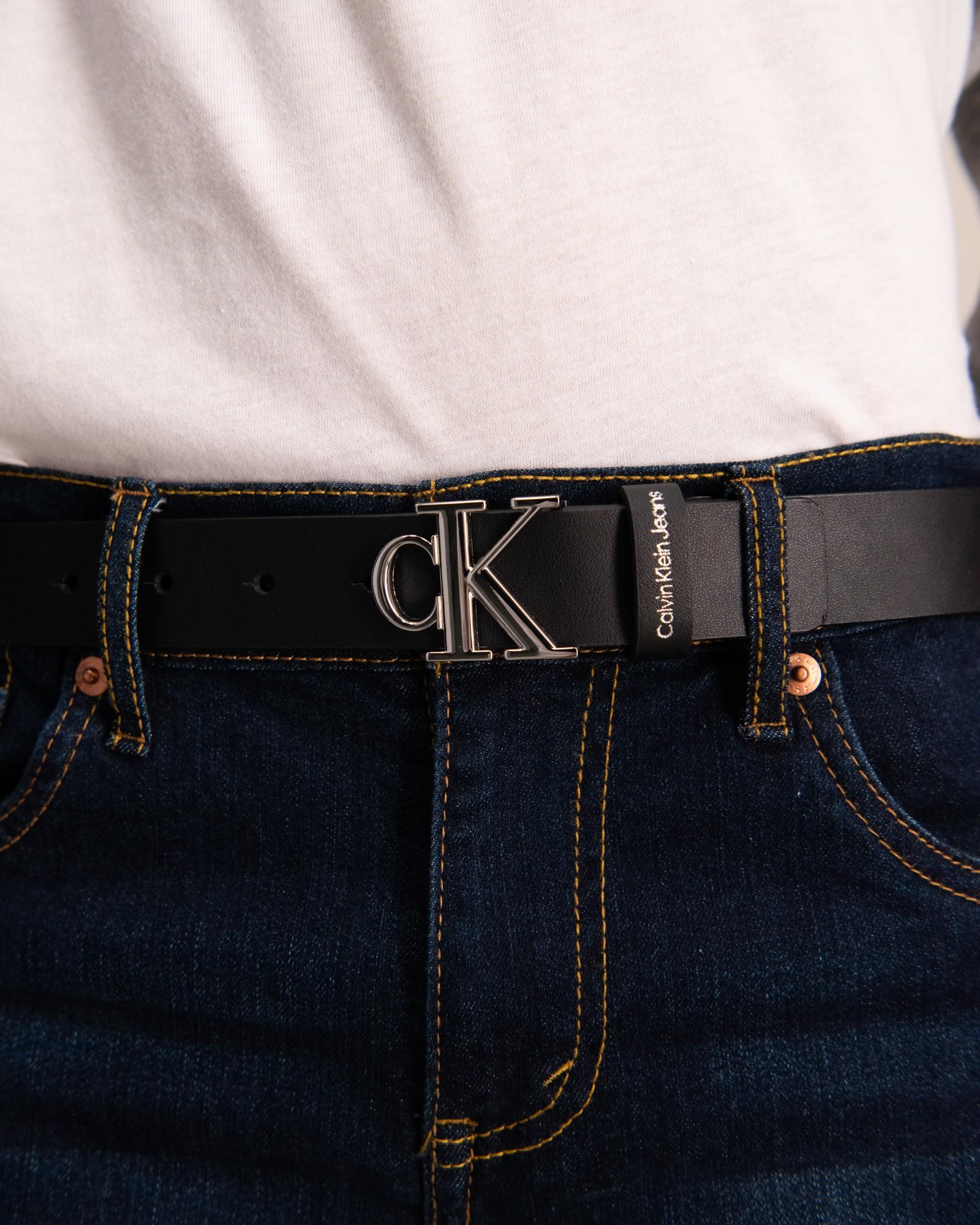 BUCKLE FAUX LEATHER BELT