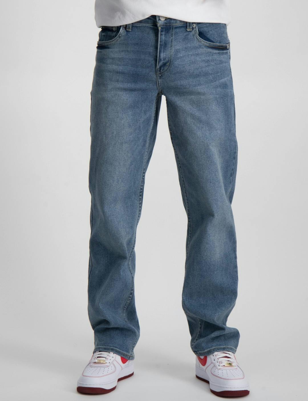 STAY LOOSE TAPER JEANS