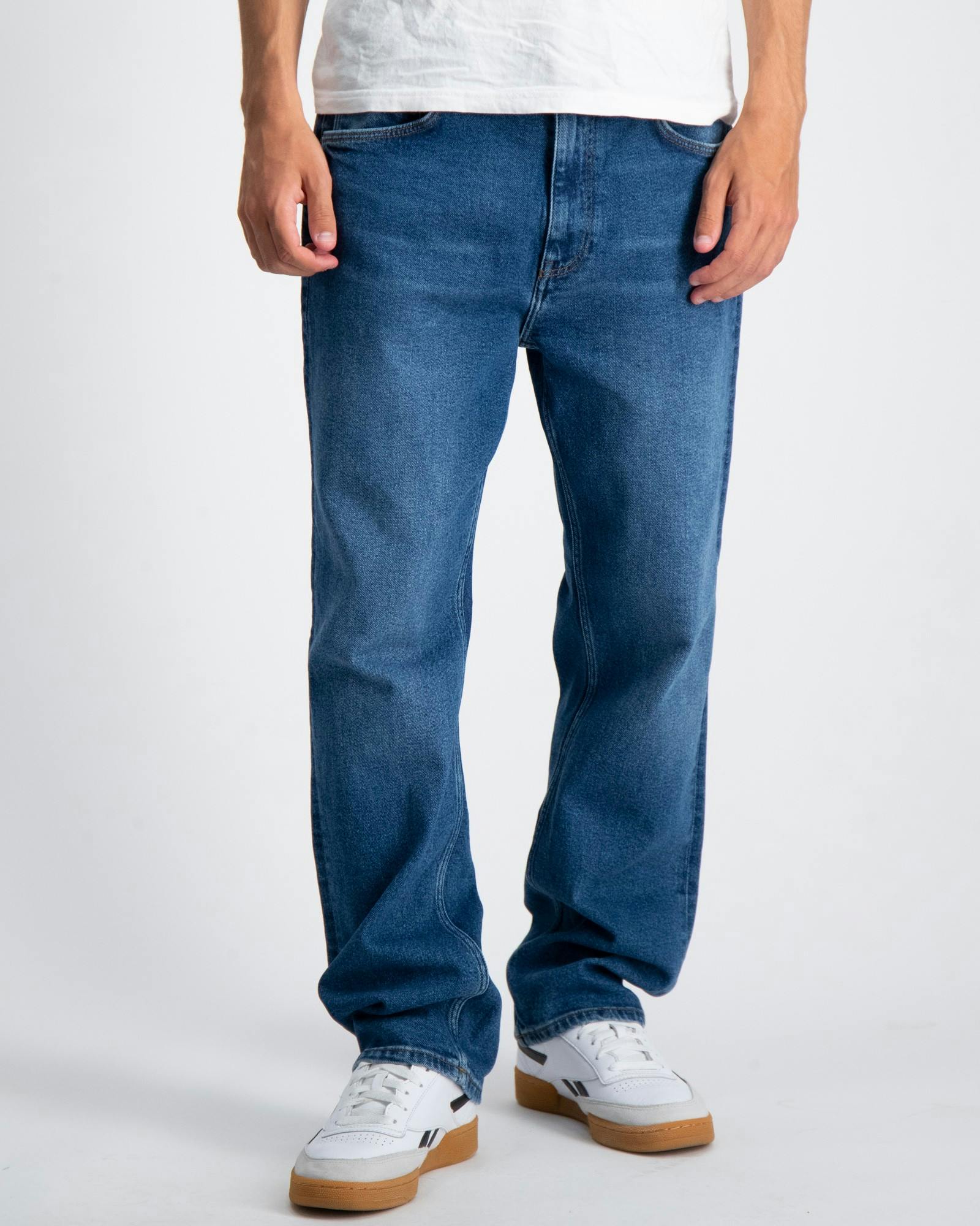 RELAXED JEANS