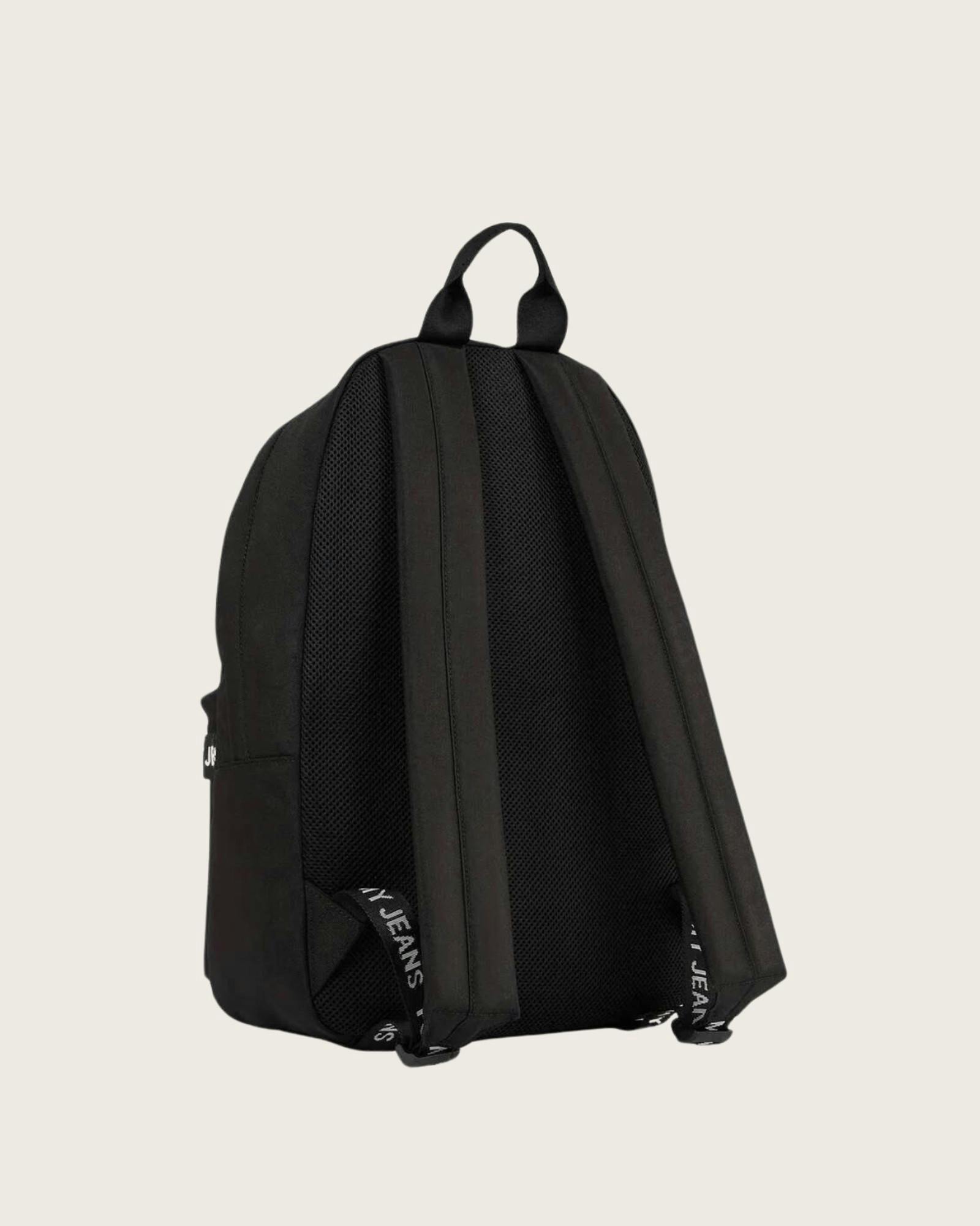 TJM ESSENTIAL DOME BACKPACK